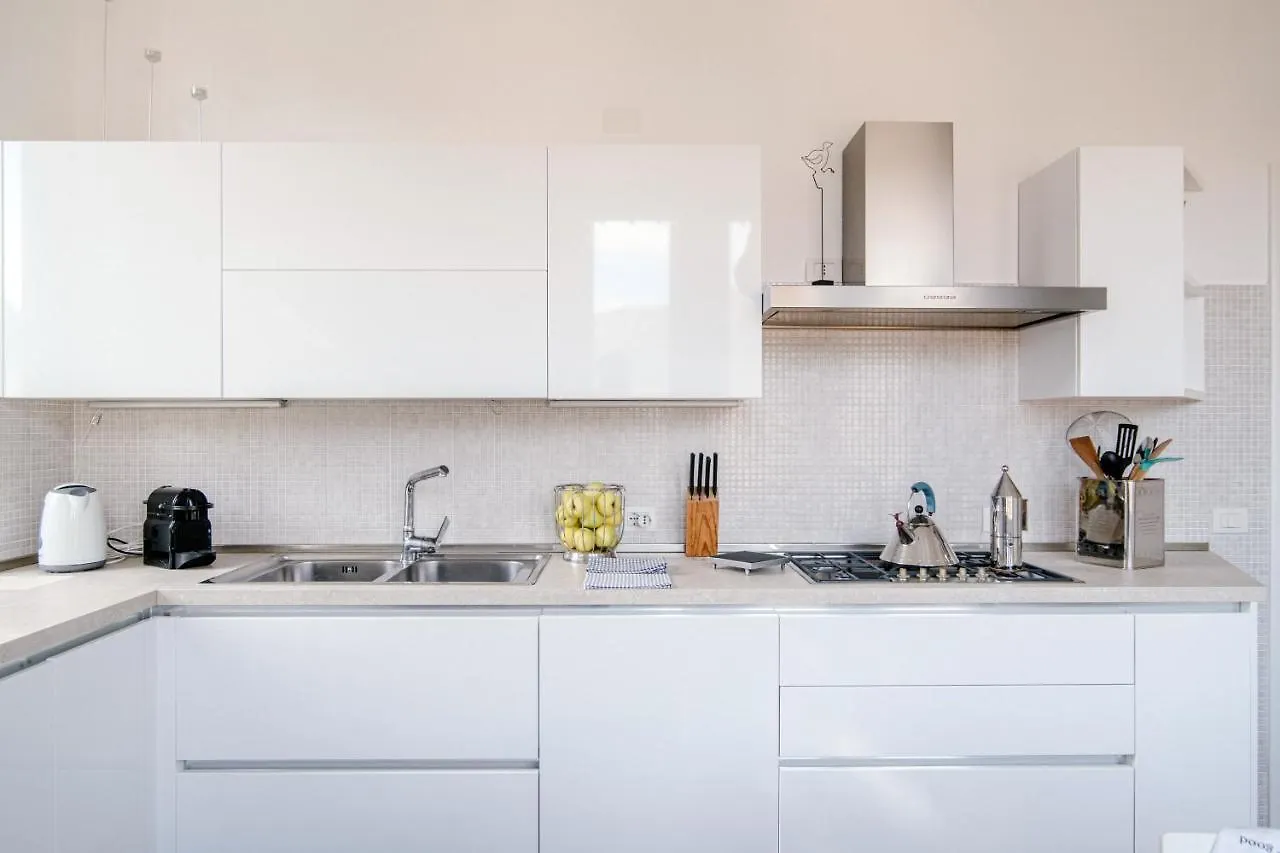 Modern Luxury Attic - Bymyhomeincomo Apartament Como