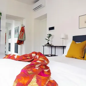  Apartment Crochat
