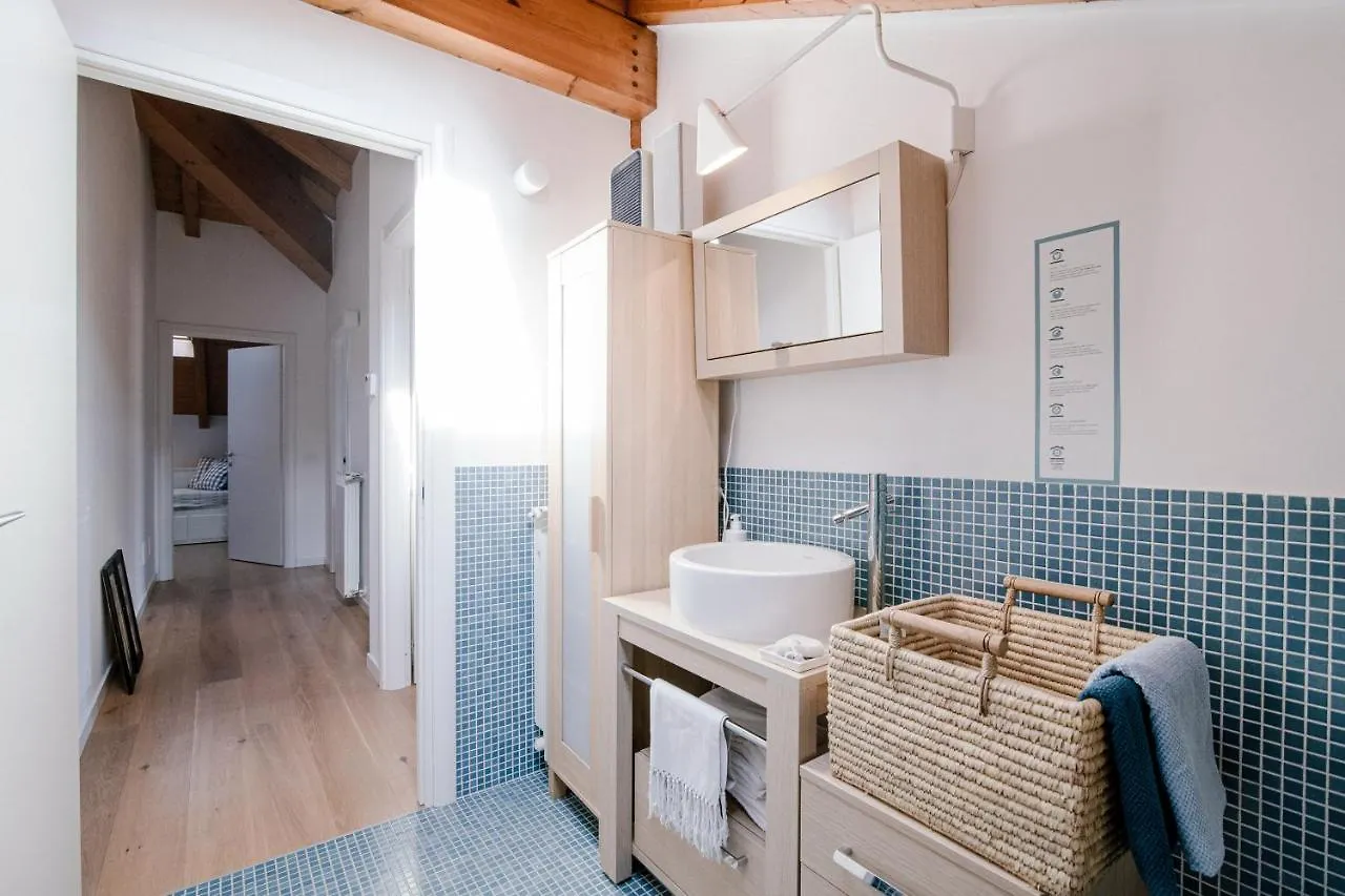 Modern Luxury Attic - Bymyhomeincomo