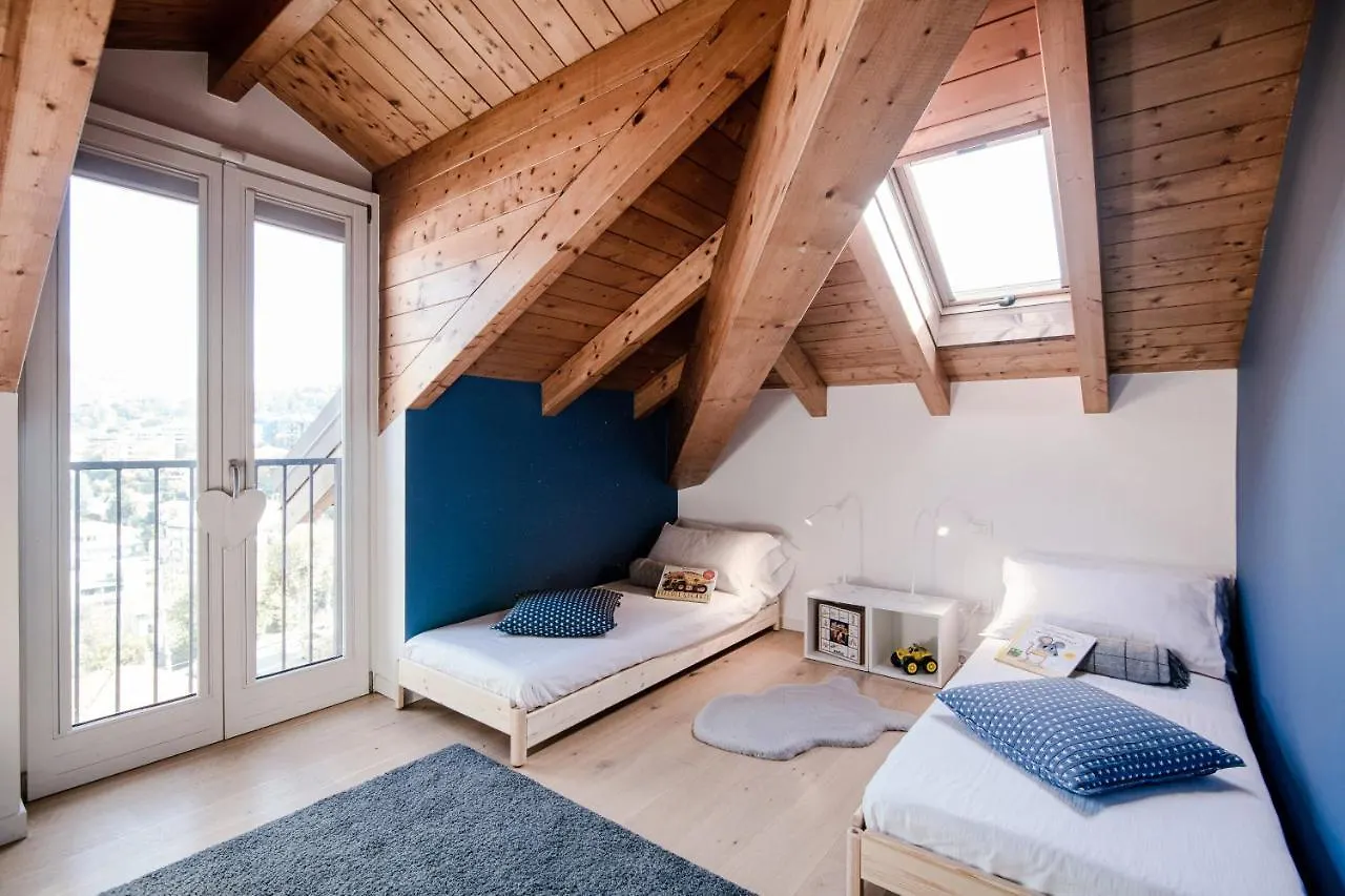 Apartment Modern Luxury Attic - Bymyhomeincomo Italy